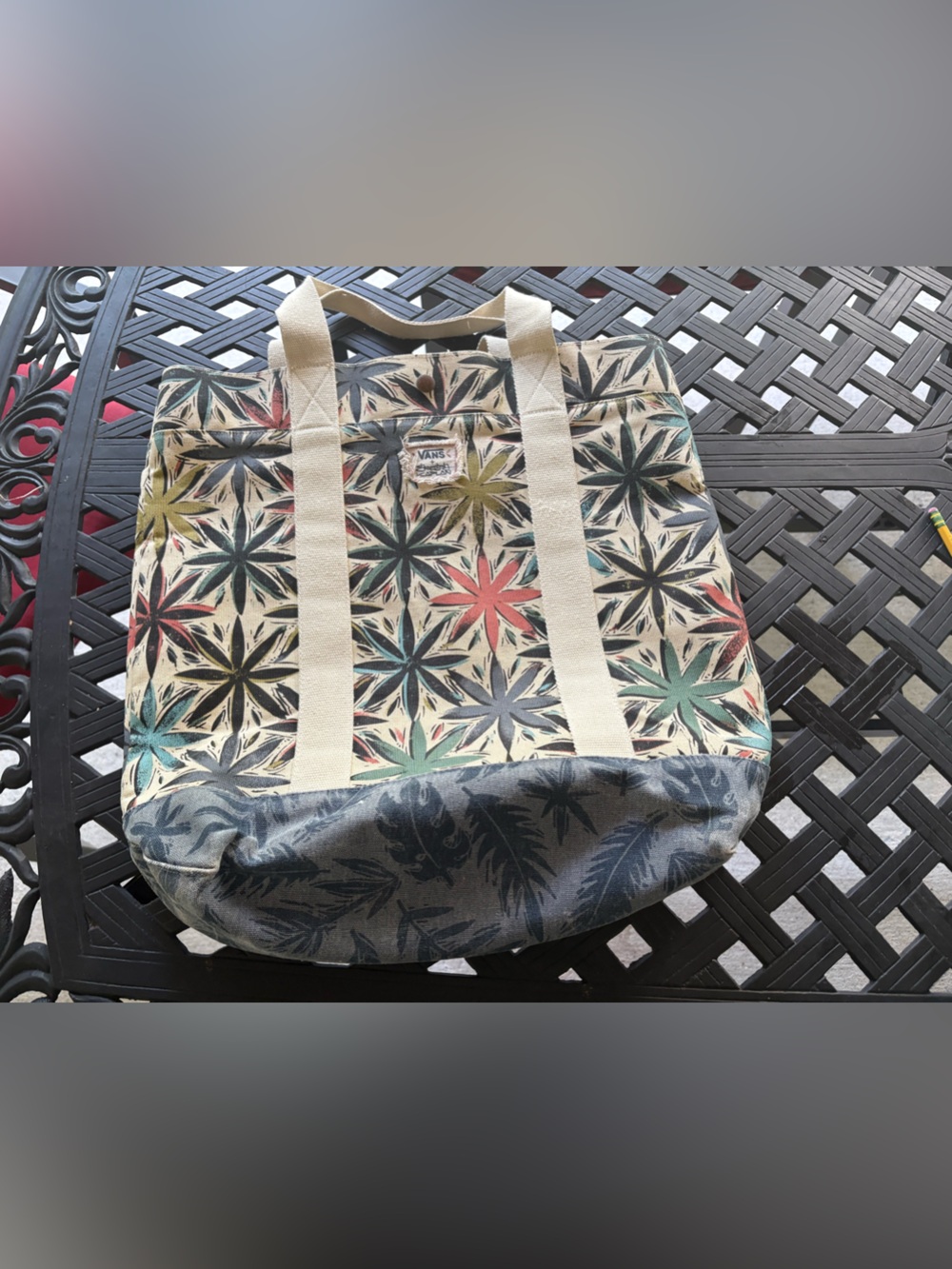 Vans Off The Wall Gregg Kaplan
Leaf Print Cotton Canvas Tote Bag
